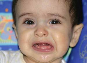 İlk dişler kesilir