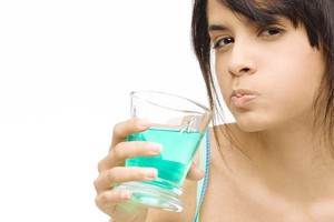 Ağzı çalkalamak için antiseptik preparatların listesi